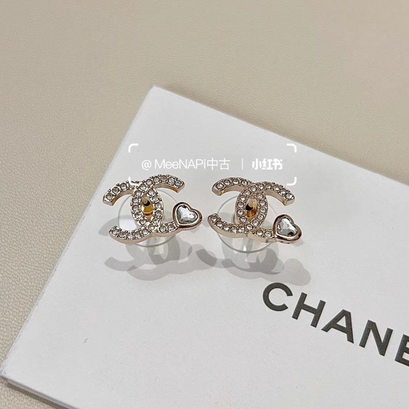 Chanel 全新🔥現貨 25p 愛心水鑽 耳針 (E02)-1