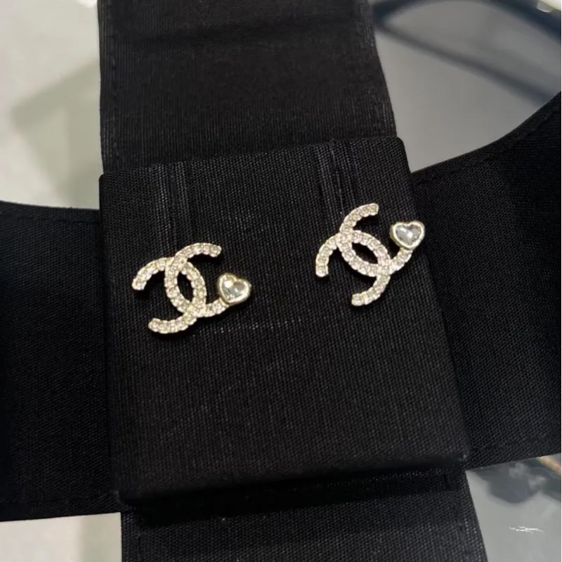 Chanel 全新🔥現貨 25p 愛心水鑽 耳針 (E02)-5