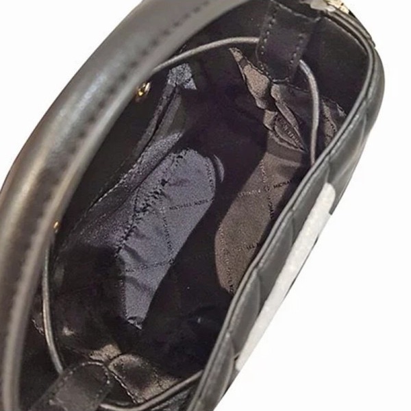 Michael Kors 女士 黑色徽標手提包均碼碼長：17cm，寬：9.5cm，高：17cm-1