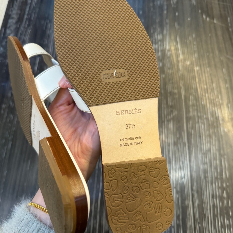 Hermes 白小牛皮Oran涼鞋H202230-7