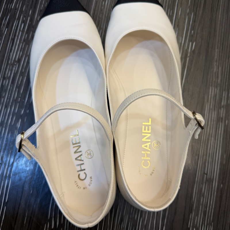 Chanel 黑羅緞拼白小羊皮淡金釦瑪莉珍G46849-2