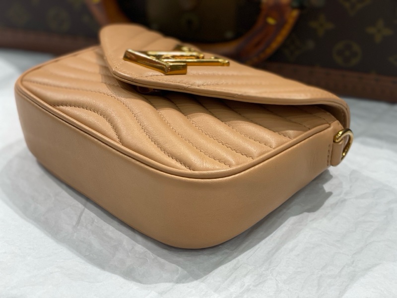 98新 LouisVuitton路易威登 new wave 焦糖色 三合一 經典屁股包 日常空勤百搭時尚 雙肩帶單肩斜-4