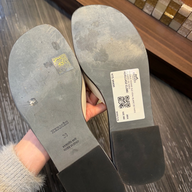 Hermes 白牛皮Isle Sandal涼鞋-11
