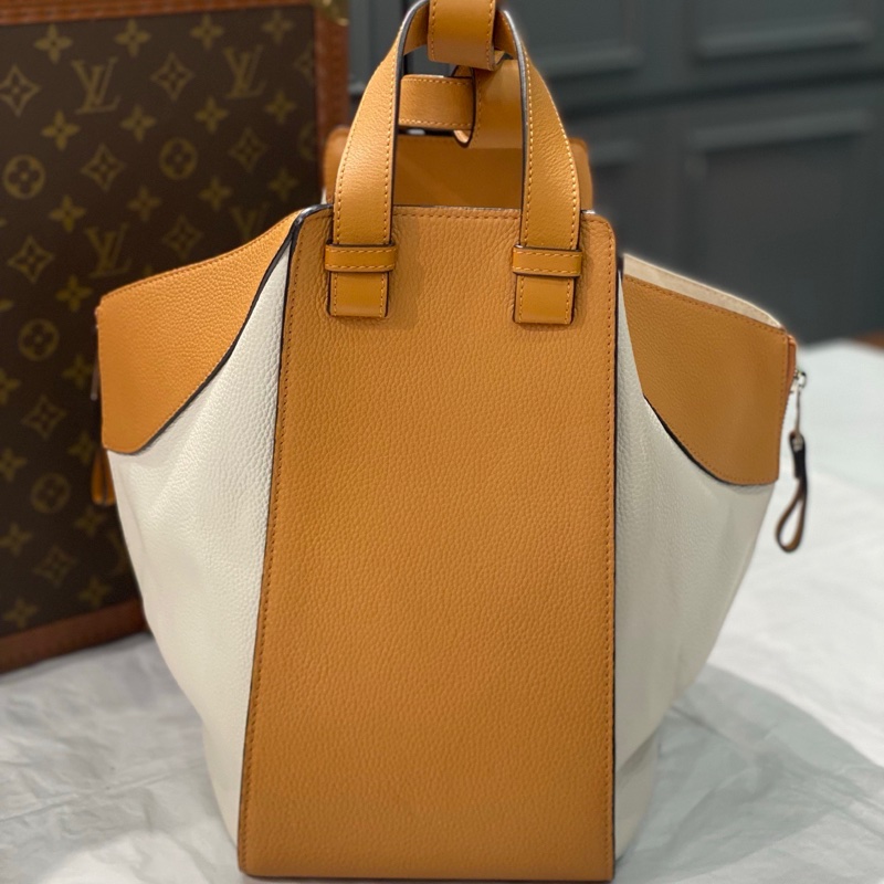 98新 LOEWE/羅意威  hammock 大號拼色牛皮吊床包  手提單肩包 尺寸:35*30*16 無附件-1