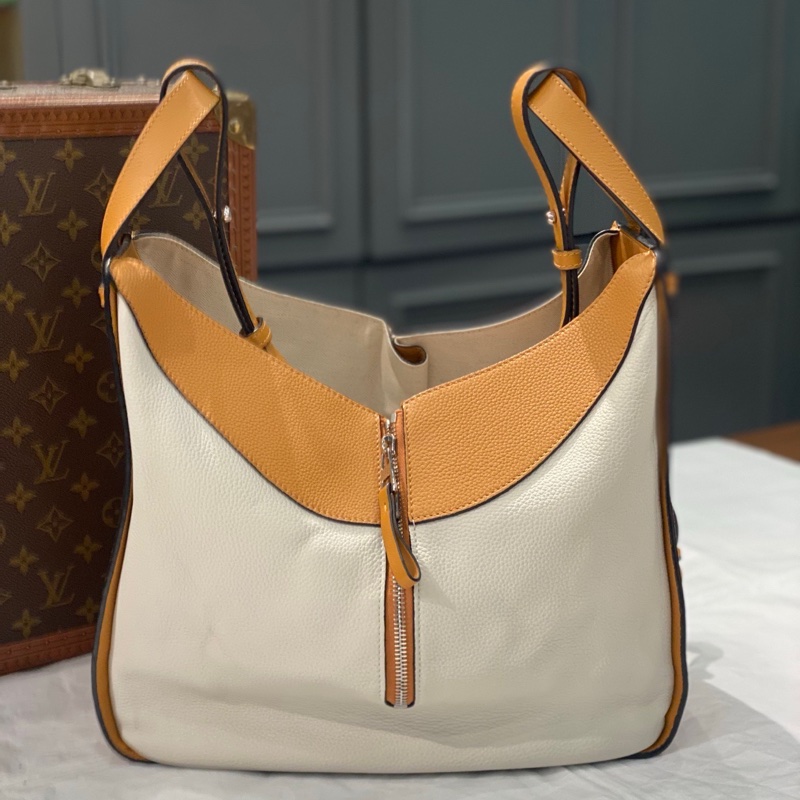 98新 LOEWE/羅意威  hammock 大號拼色牛皮吊床包  手提單肩包 尺寸:35*30*16 無附件-2