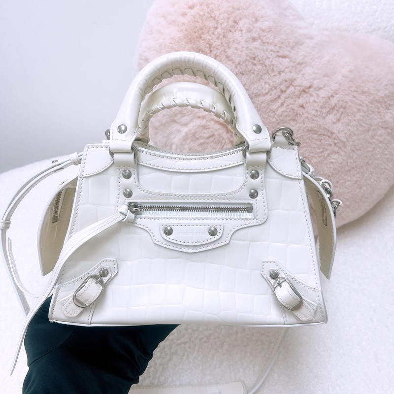 Balenciaga neo classic city 迷你白色機車包-1