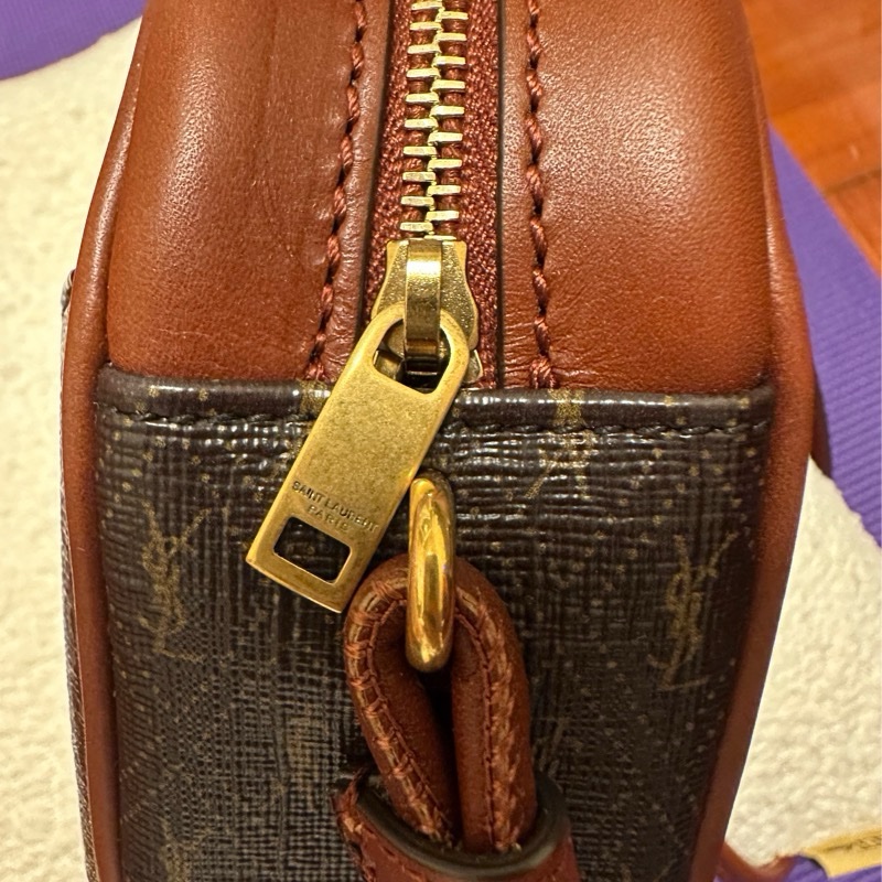 YSL SAC MNG SAC COEUR-11