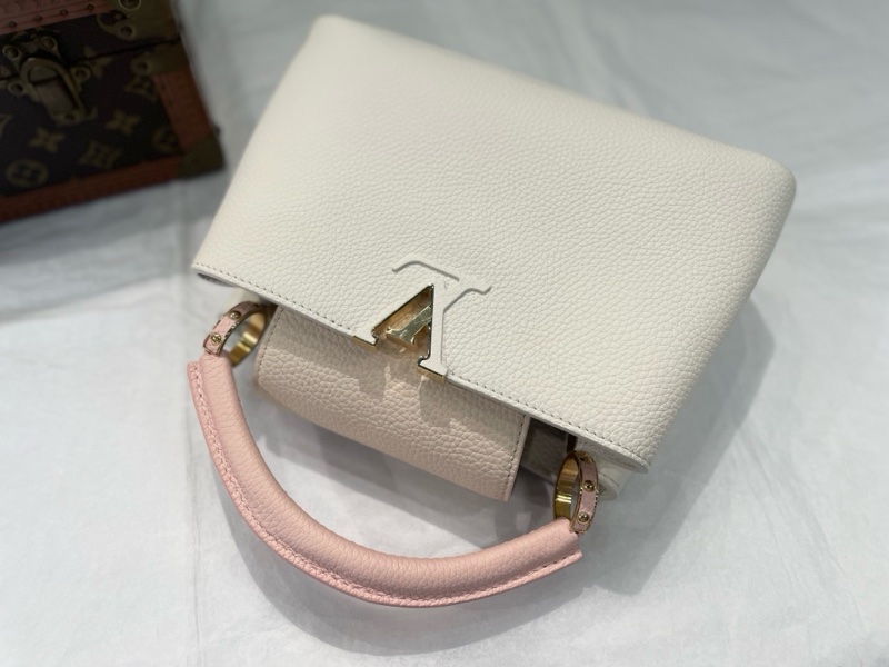 闲置新LouisVuitton路易威登 capucines BB 三拼色 25年新款 白雪公主 可調節雙肩帶 芯片-2