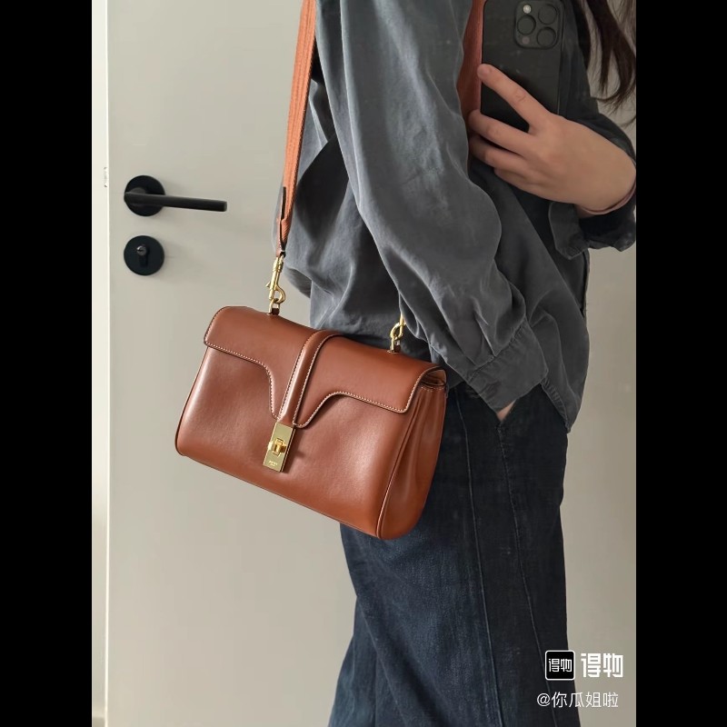 專櫃價3.9折！CELINE賽琳  附件肩帶 soft 16 可拆卸肩帶金扣旋轉鎖扣 光滑牛皮革 焦糖色單肩斜挎包-3