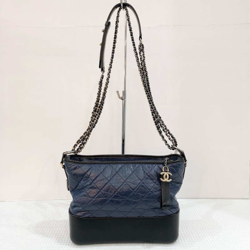 Chanel/香奈兒海軍藍拼黑復古小牛皮中號流浪包，尺寸28*10*23，-0