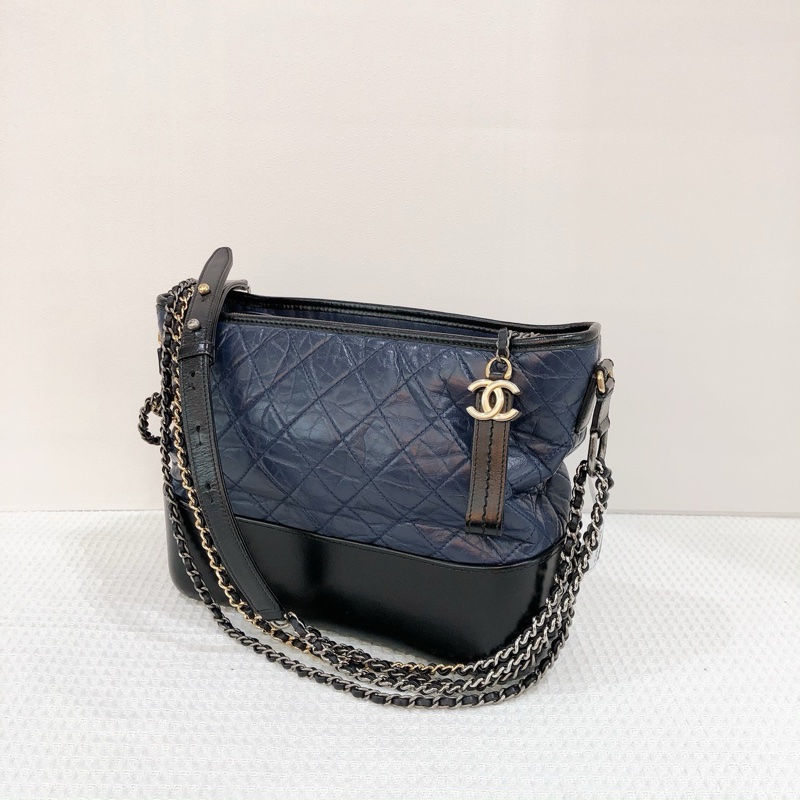 Chanel/香奈兒海軍藍拼黑復古小牛皮中號流浪包，尺寸28*10*23，-2