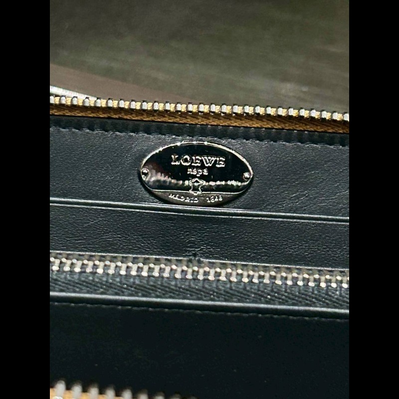 Loewe 小羊皮拉鏈長夾-7