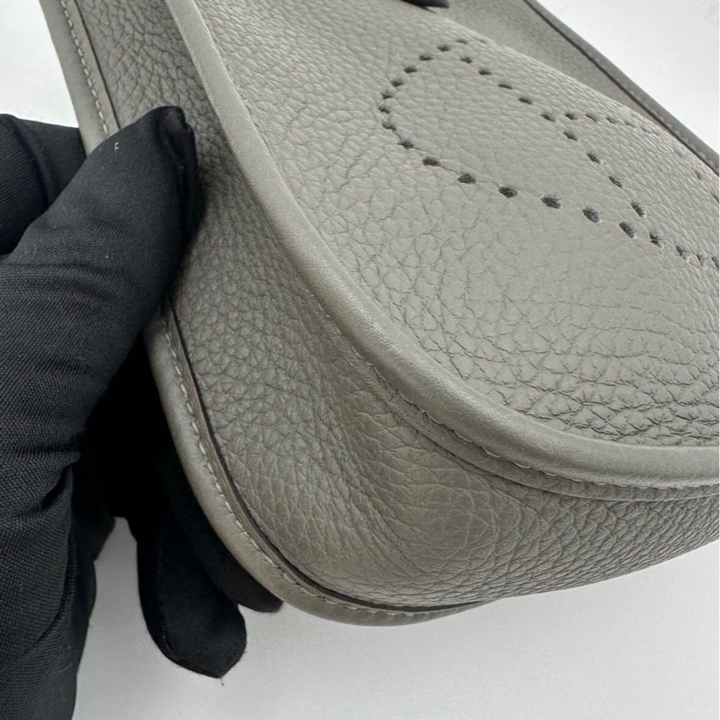 HERMES 愛馬仕 Mini Evelyne16 伊芙琳 金扣 Clemence牛皮 單肩斜挎包 積雨雲灰-8