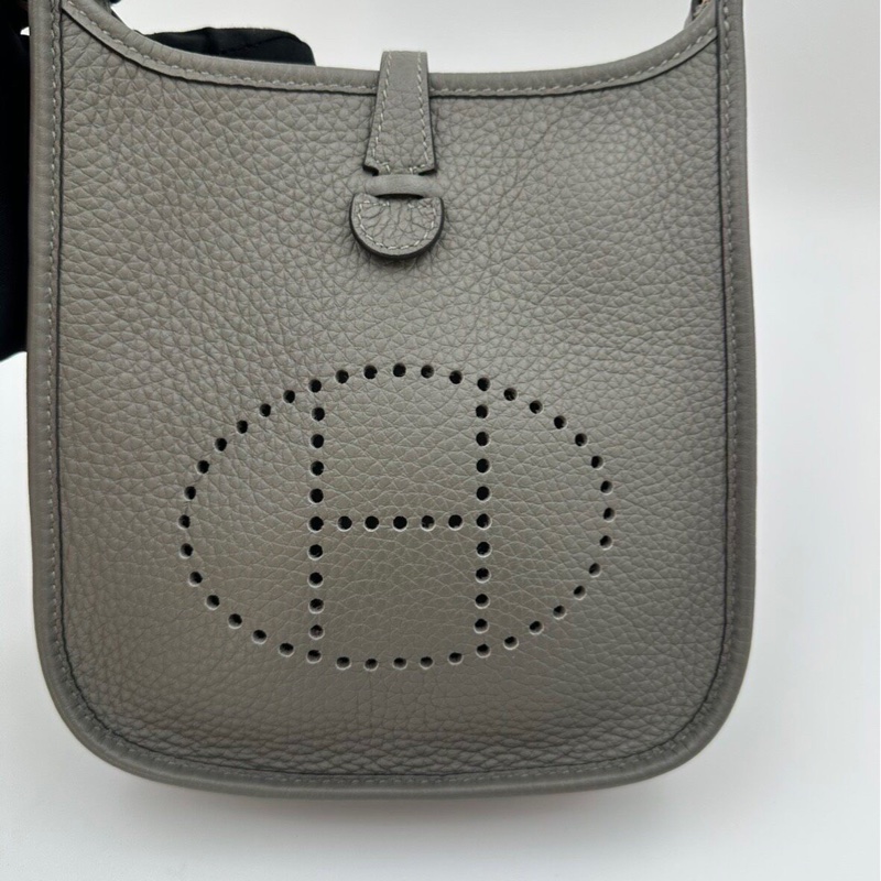 HERMES 愛馬仕 Mini Evelyne16 伊芙琳 金扣 Clemence牛皮 單肩斜挎包 積雨雲灰-9