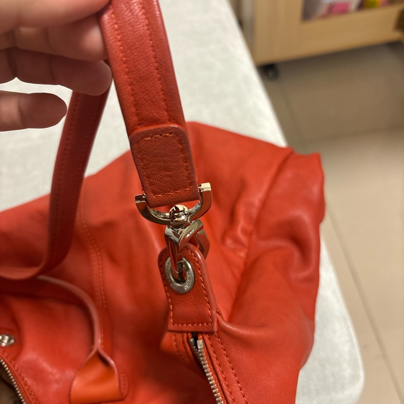 Longchamp Le Pliage Cuir 小羊皮大容量兩用包｜紅色｜附長背帶｜經典摺疊皮革款-10
