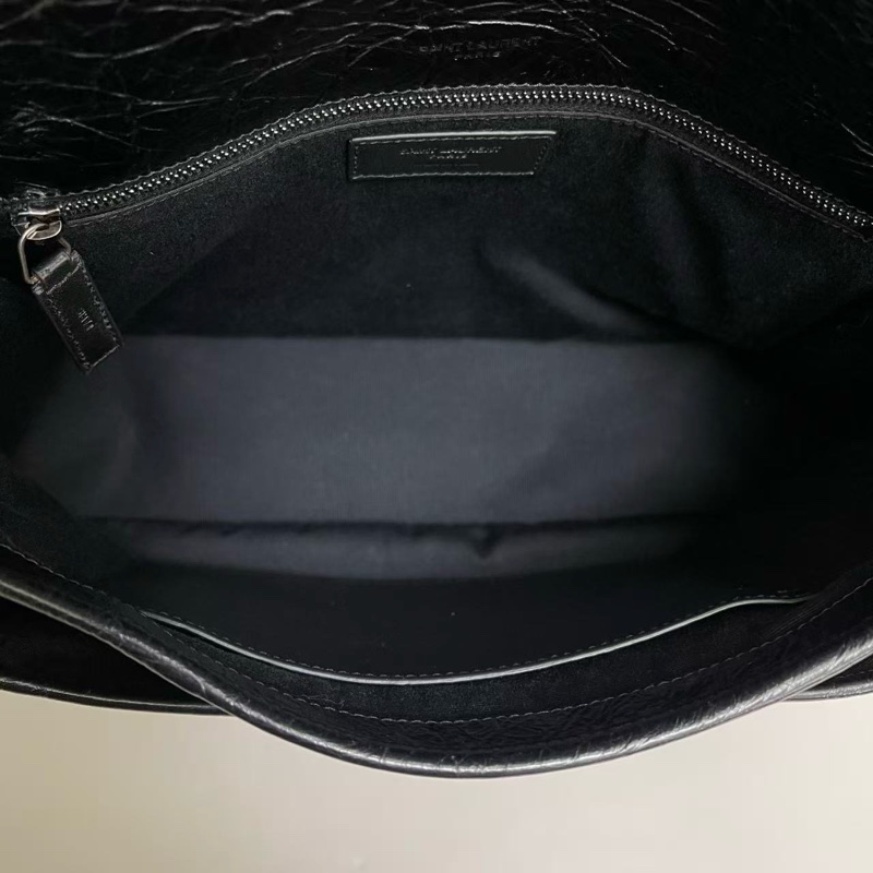 YSL聖羅蘭Niki中號黑色全皮銀鏈郵差包 尺寸約28×22 。-8