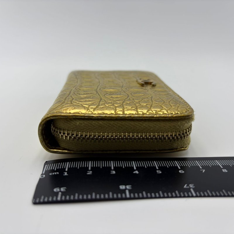 香奈兒 經典款金色鱷魚紋壓花短款拉鍊錢包-6