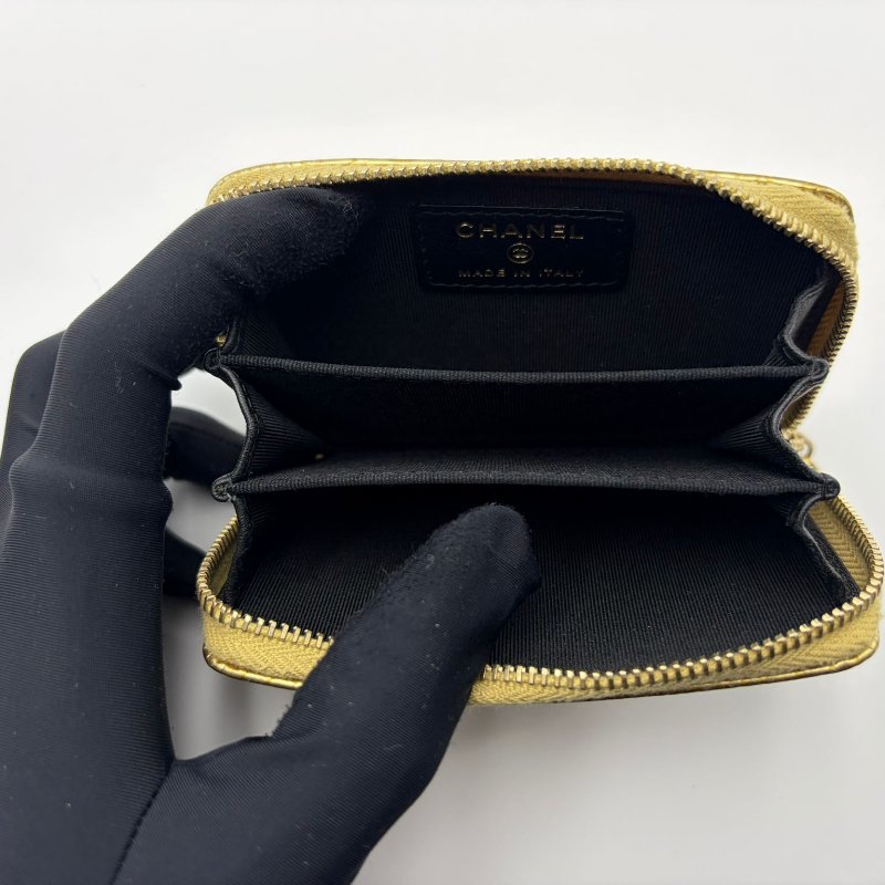 香奈兒 經典款金色鱷魚紋壓花短款拉鍊錢包-17