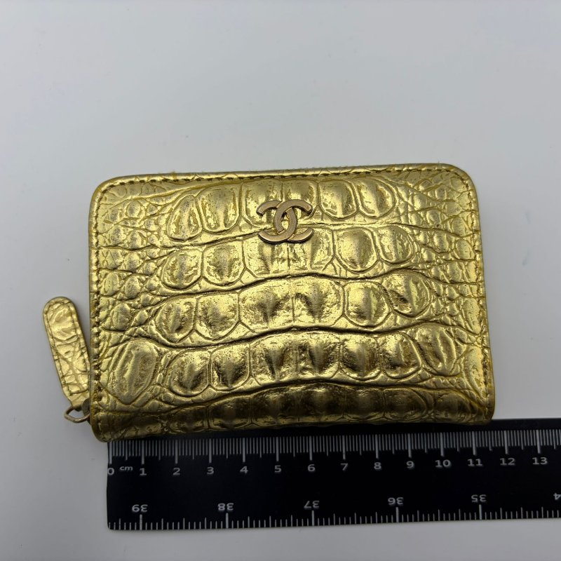 香奈兒 經典款金色鱷魚紋壓花短款拉鍊錢包-22