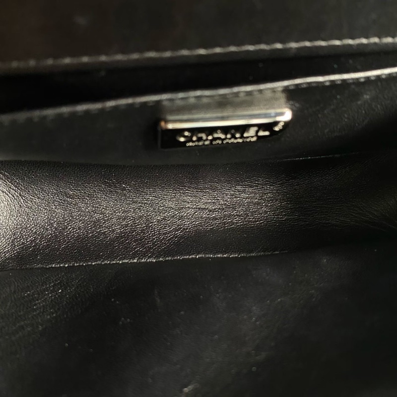 Chanel 限量leboy珍珠魚皮紋包保卡黑色 銀扣 20*13*7 98新配件塵袋-2