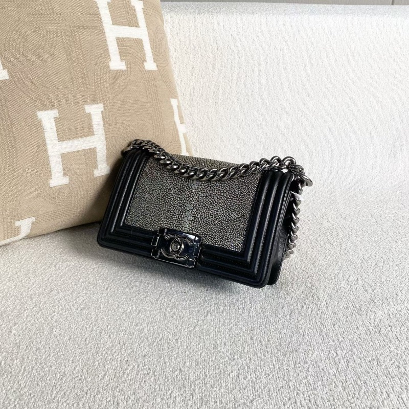 Chanel 限量leboy珍珠魚皮紋包保卡黑色 銀扣 20*13*7 98新配件塵袋-3