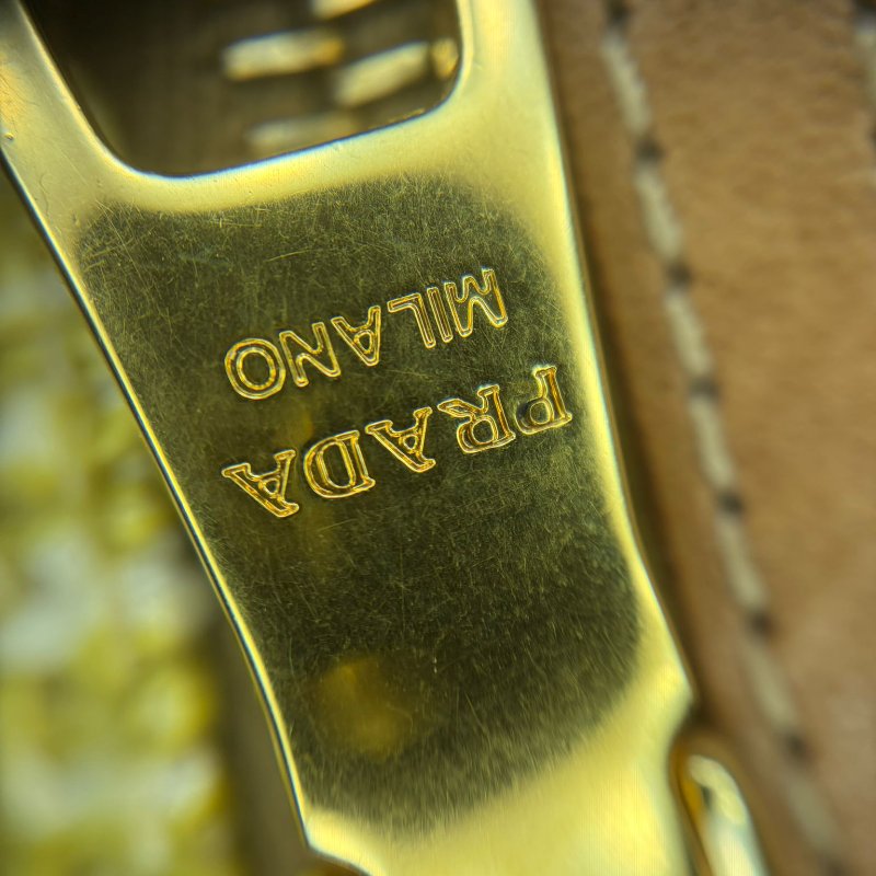 普拉達 中古款豬鼻子流浪包-20