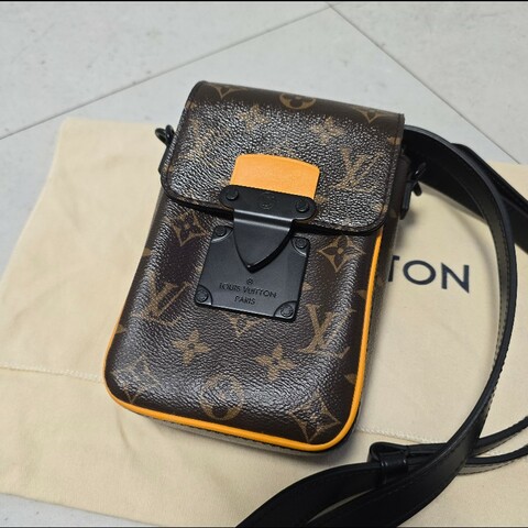 LOUIS VUITTON路易威登 老花滿版斜背包