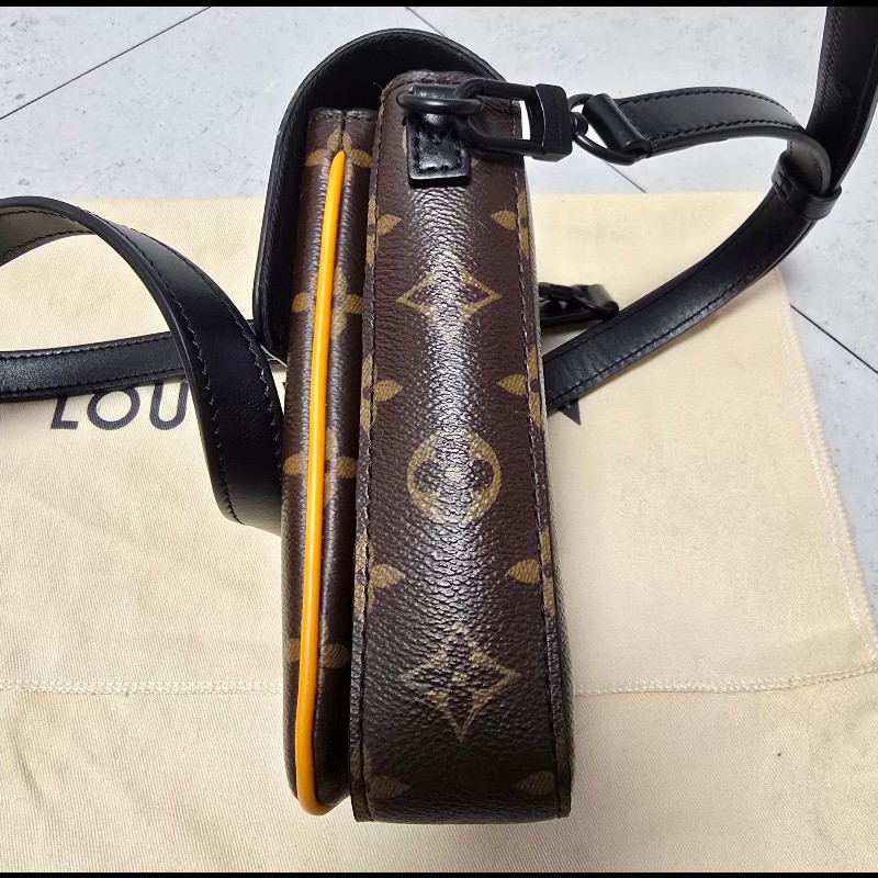 LOUIS VUITTON路易威登 老花滿版斜背包-4
