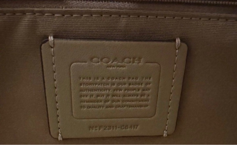 COACH Dempsey Tote 22 緹花拼皮革二用托特包-3