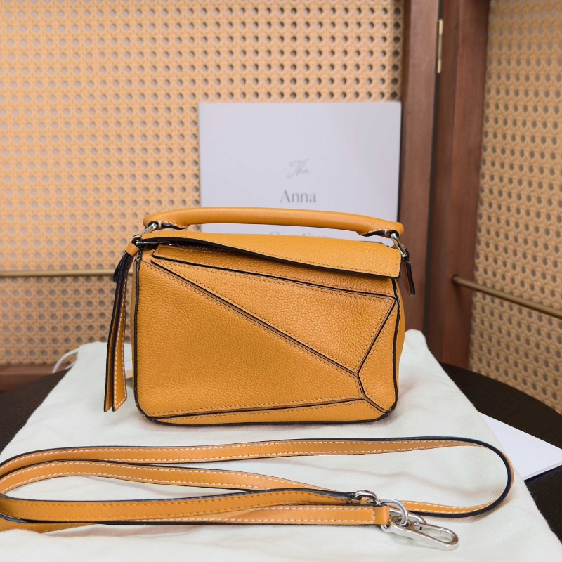 LOEWE Puzzle mini 幾何手提肩背斜背包17*11*7.5 98新配件塵袋-1