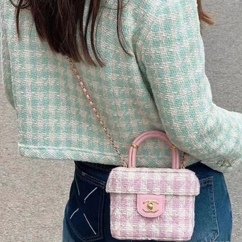CHANEL 粉白格子 粗花呢金扣手提肩背盒子包 14*13*7.5 98新配件塵袋