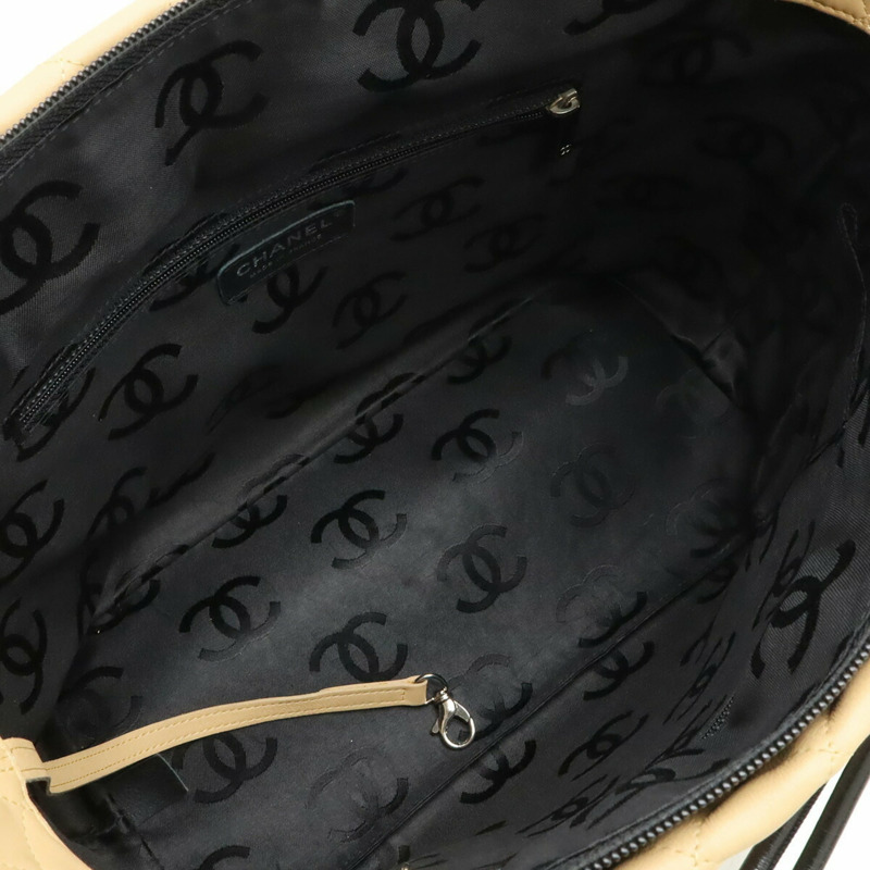 香奈兒 Cambon 系列 Coco Mark 大號手提單肩包，米色和黑色柔軟小牛皮 A25169-6