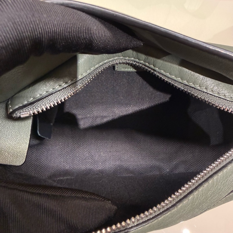Loewe 98新閒置 Mini Puzzle 鼠尾草綠 2026年招財綠色-7