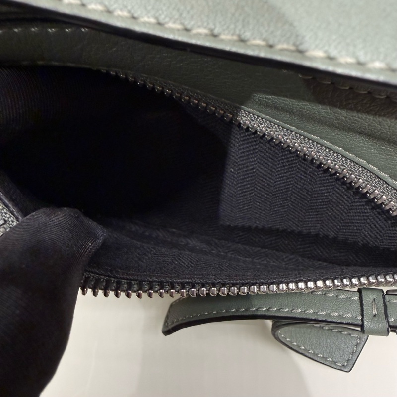 Loewe 98新閒置 Mini Puzzle 鼠尾草綠 2026年招財綠色-8