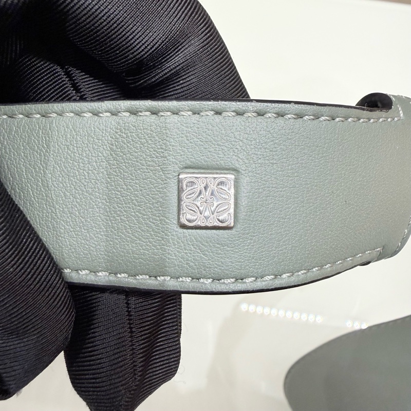 Loewe 98新閒置 Mini Puzzle 鼠尾草綠 2026年招財綠色-17