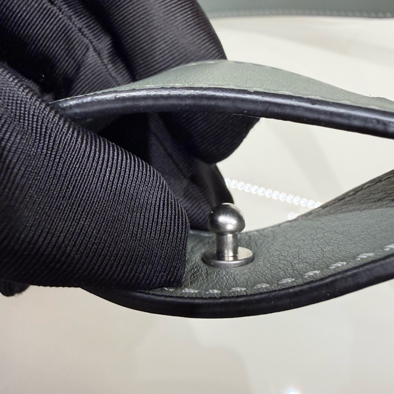 Loewe 98新閒置 Mini Puzzle 鼠尾草綠 2026年招財綠色-25