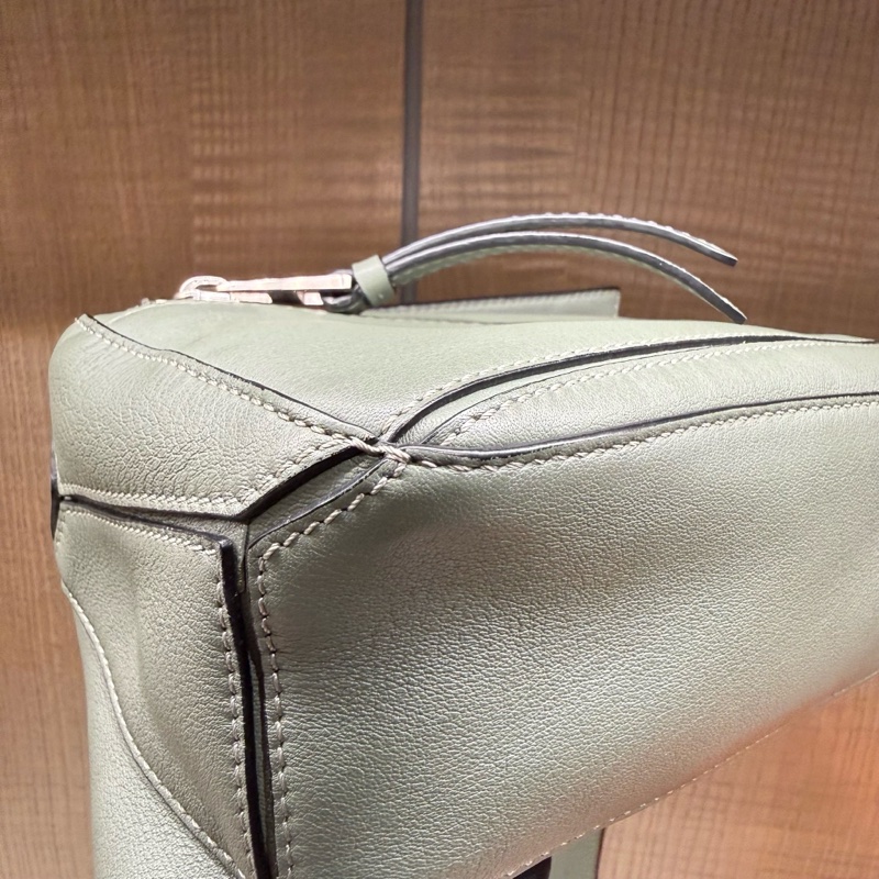 Loewe 98新閒置 Mini Puzzle 鼠尾草綠 2026年招財綠色-28