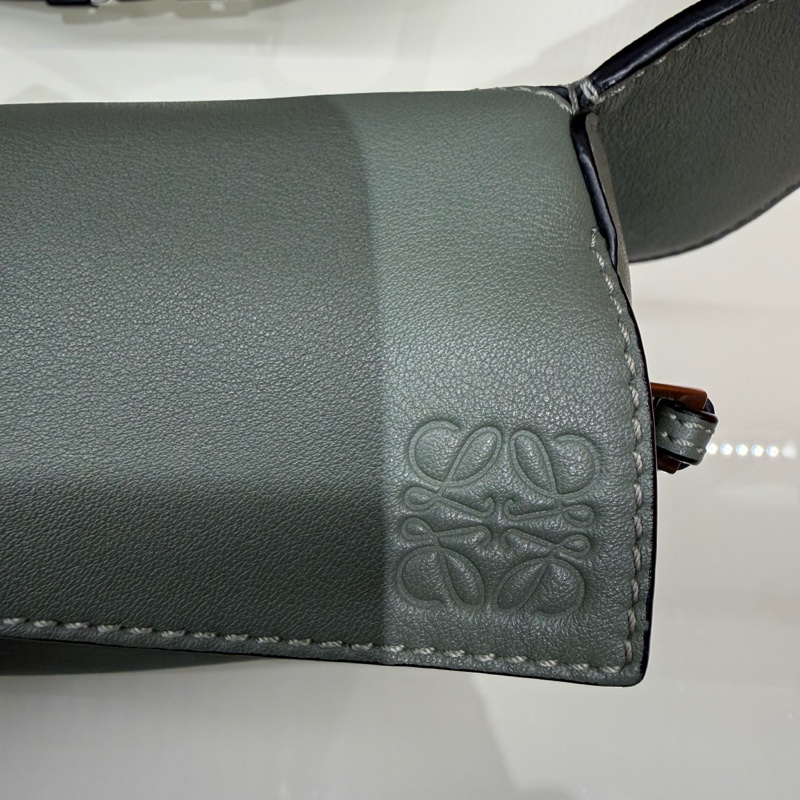 Loewe 98新閒置 Mini Puzzle 鼠尾草綠 2026年招財綠色-32