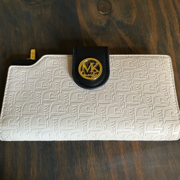 MK Michael Kors 米白 DREAM 壓紋長夾-6