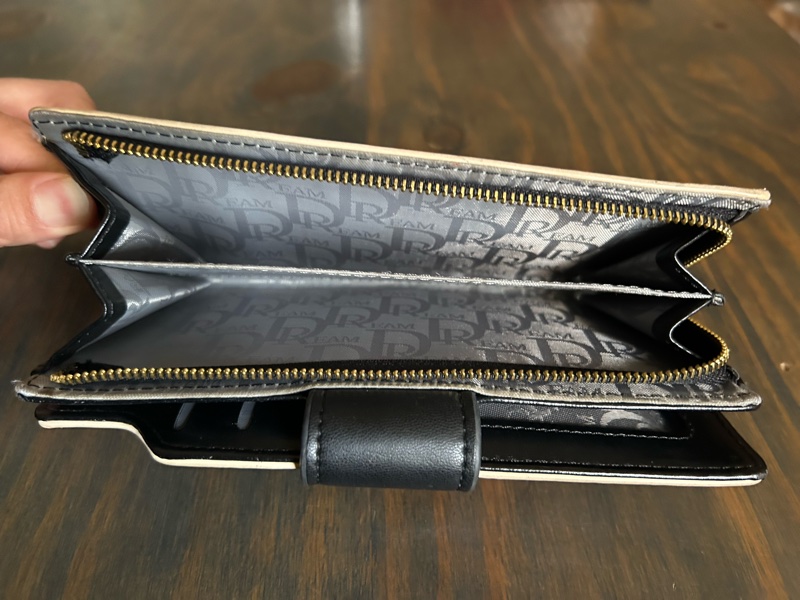 MK Michael Kors 米白 DREAM 壓紋長夾-10