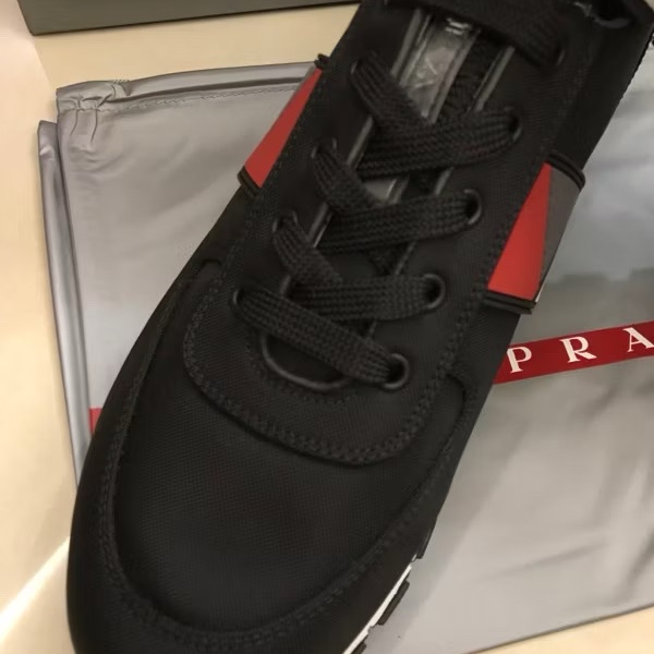PRADA 休閒運動鞋-1