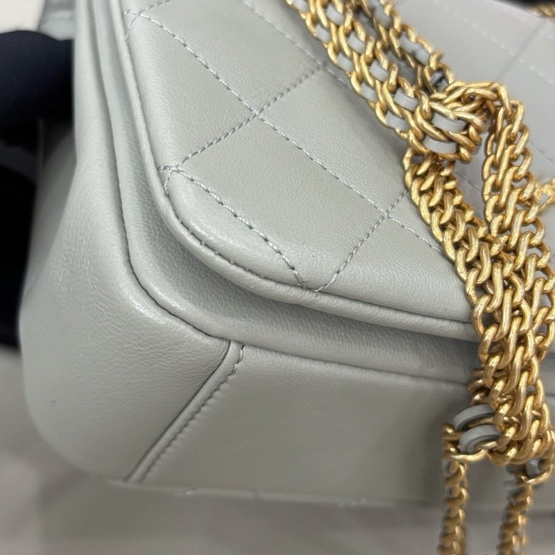 【近新閒置品】香奈兒Chanel 22C淺灰色瀑布鏈條單肩包芯片款-8
