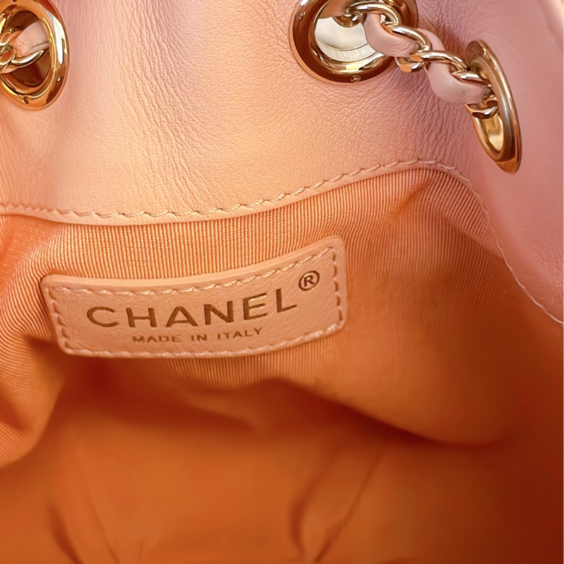 近新熱賣款附保卡購買影本✨Chanel香奈兒菱格紋雙C皮穿鏈抽繩水桶包/粉-14