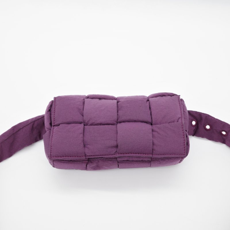 Bottega Veneta寶緹嘉 Padded Tech Cassette 深紫色 尼龍 斜背編織包-1