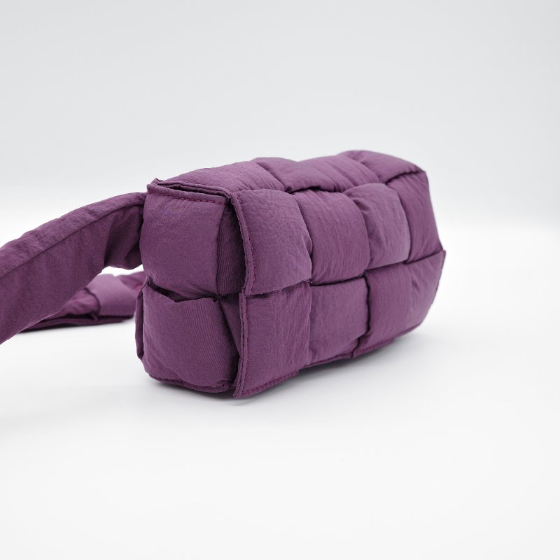 Bottega Veneta寶緹嘉 Padded Tech Cassette 深紫色 尼龍 斜背編織包-3