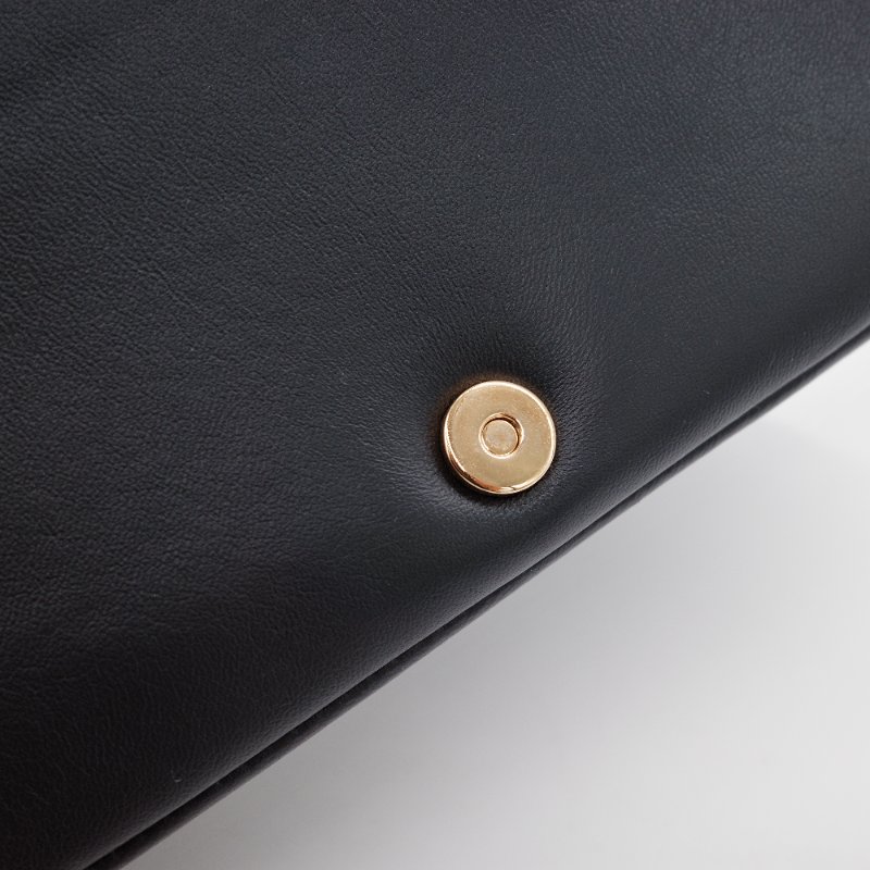 Burberry 巴寶莉 Lola mini 經典黑色 羊皮 鍊條包 斜背包 蘿拉包-10