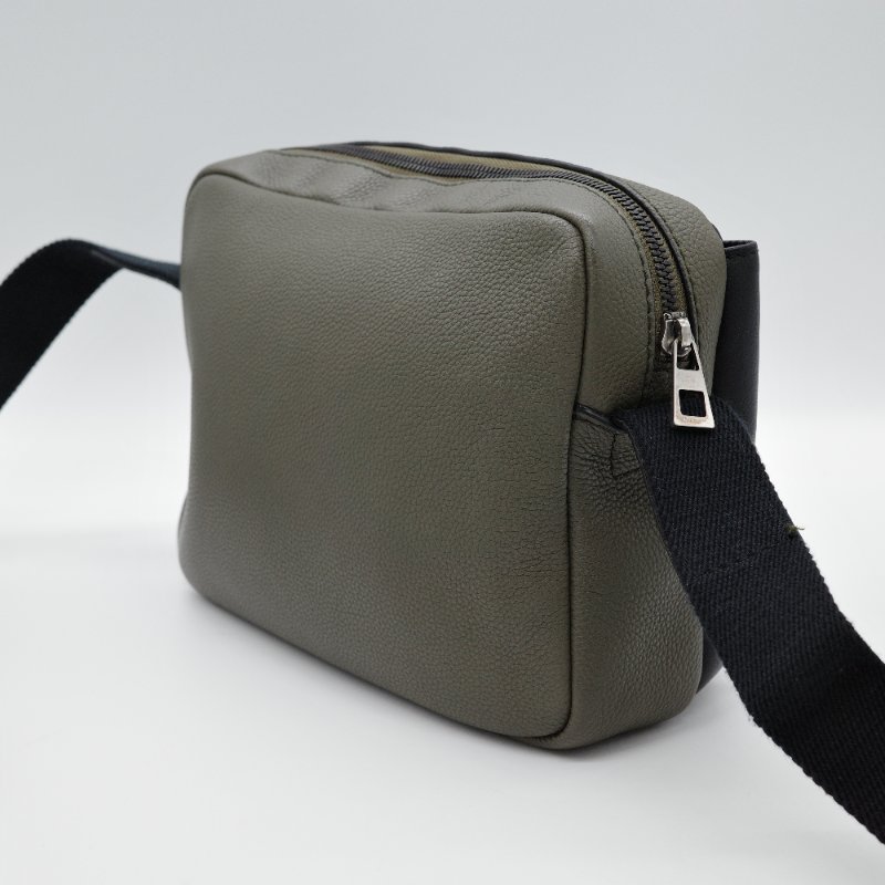 Loewe 羅威 Military XS 軍綠色 粒面小牛皮 斜背包 信差包-3