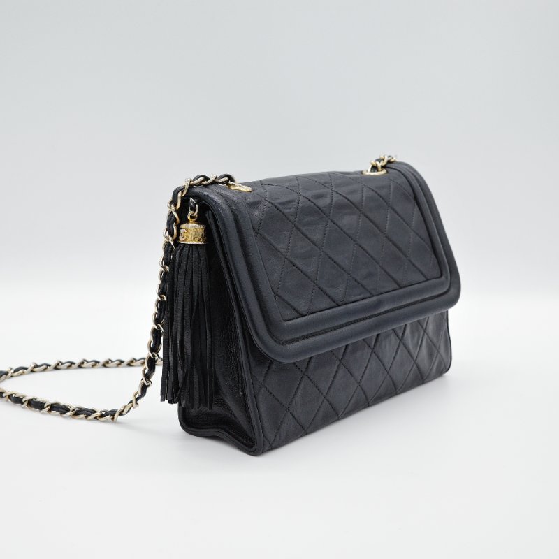 Chanel香奈兒 菱格紋 黑色 羊皮 流蘇鍊條肩背包-1