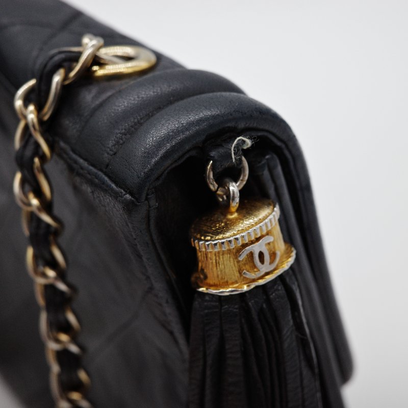 Chanel香奈兒 菱格紋 黑色 羊皮 流蘇鍊條肩背包-18