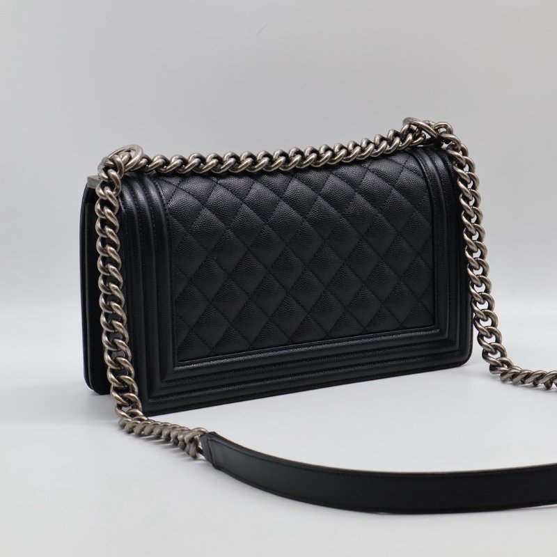 CHANEL Boy25 粒面牛皮口蓋包 - 黑銀29開-1
